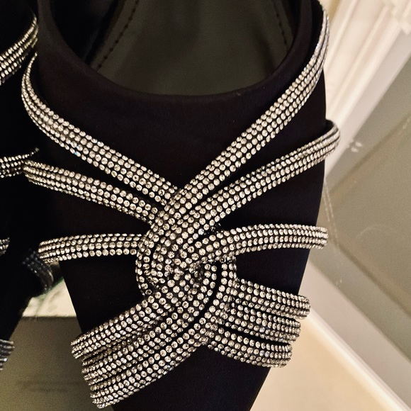 Beautiful black flat shoes with rhinestones - Picture 1 of 7